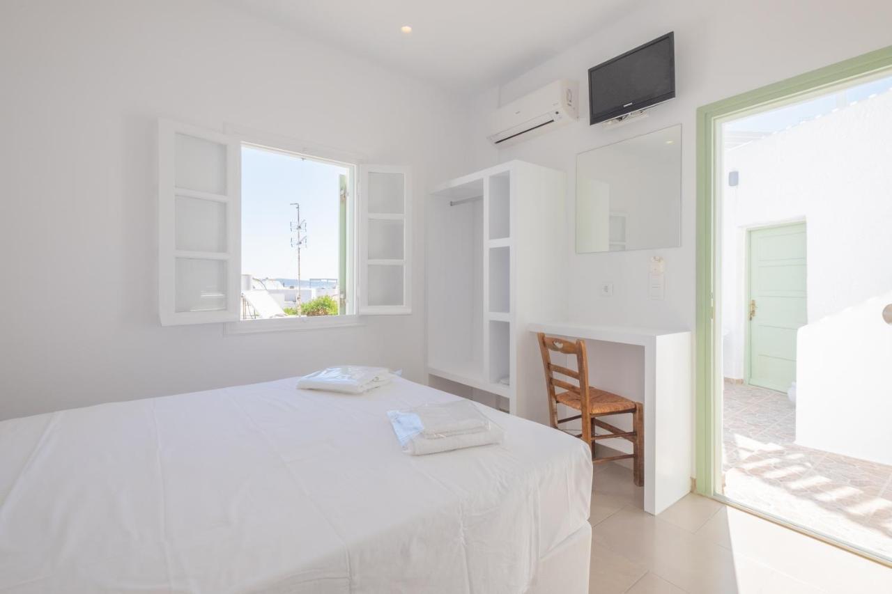 Lorenzo Studios And Suites Paros เนาซา ภายนอก รูปภาพ