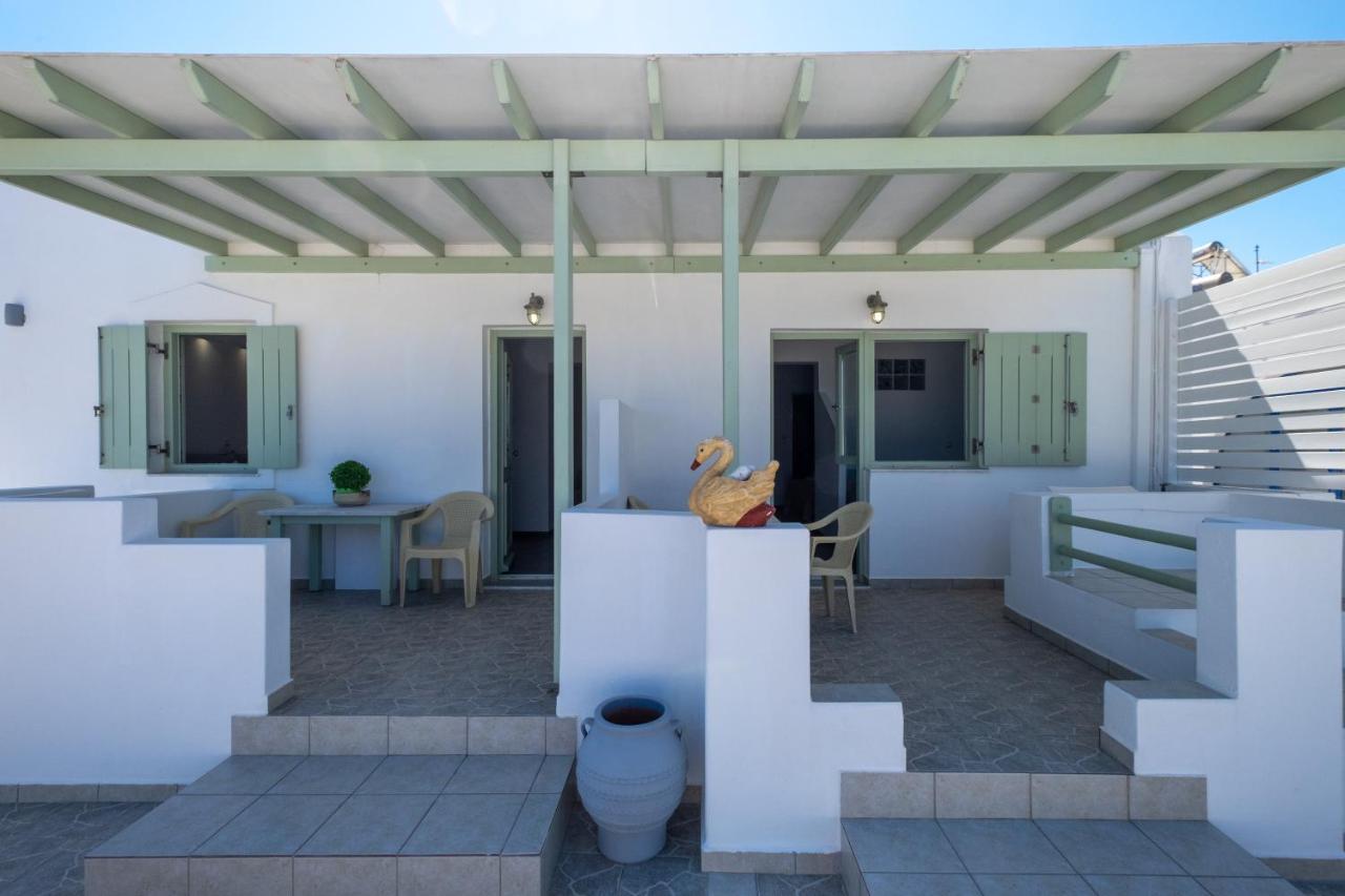 Lorenzo Studios And Suites Paros เนาซา ภายนอก รูปภาพ