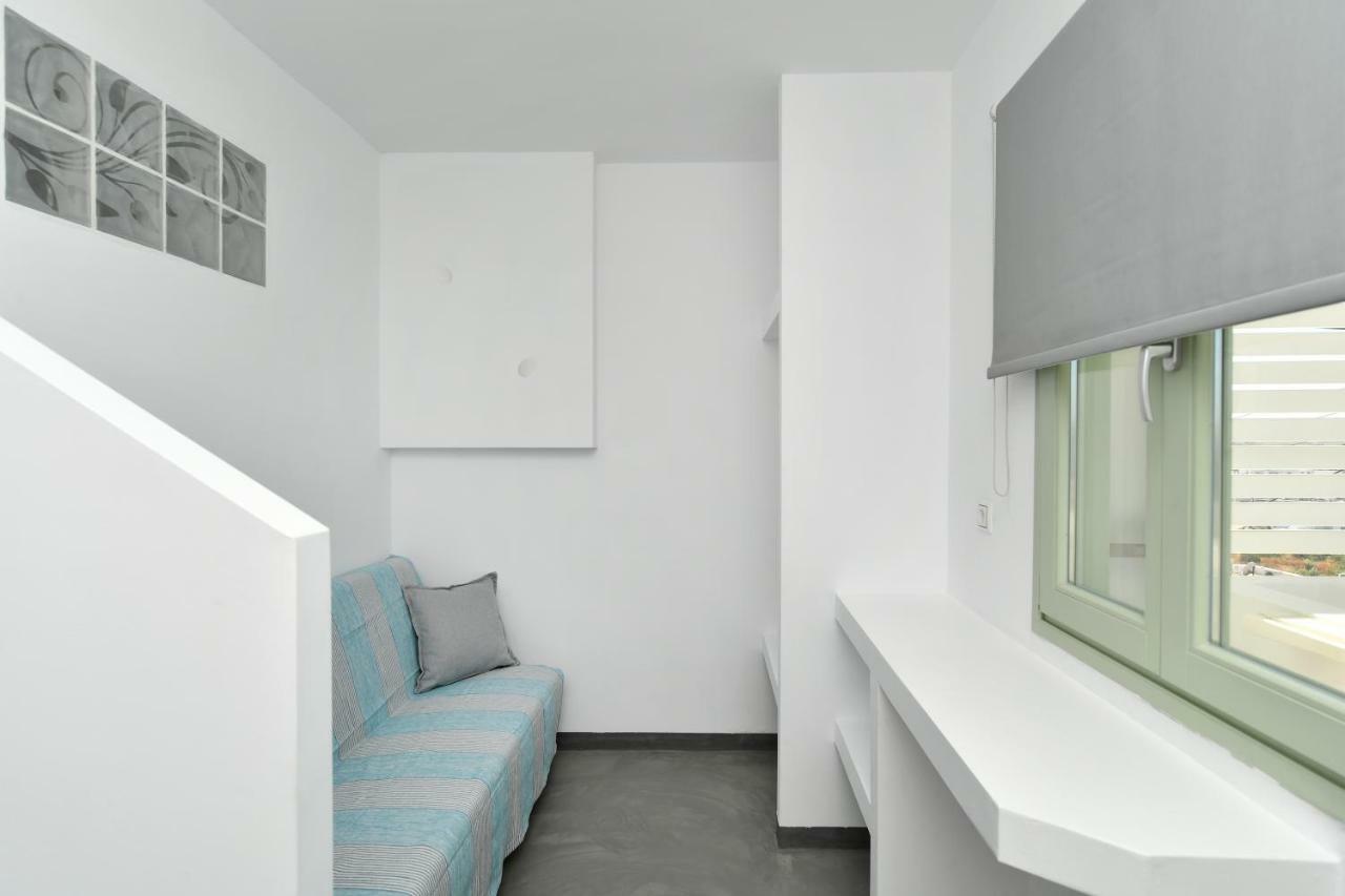 Lorenzo Studios And Suites Paros เนาซา ภายนอก รูปภาพ